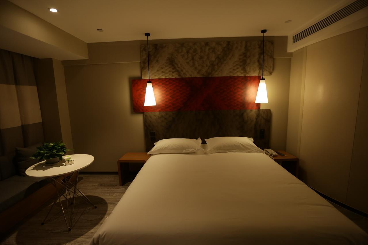 Ibis Chengdu West Jingcui Road Hotel Exterior foto
